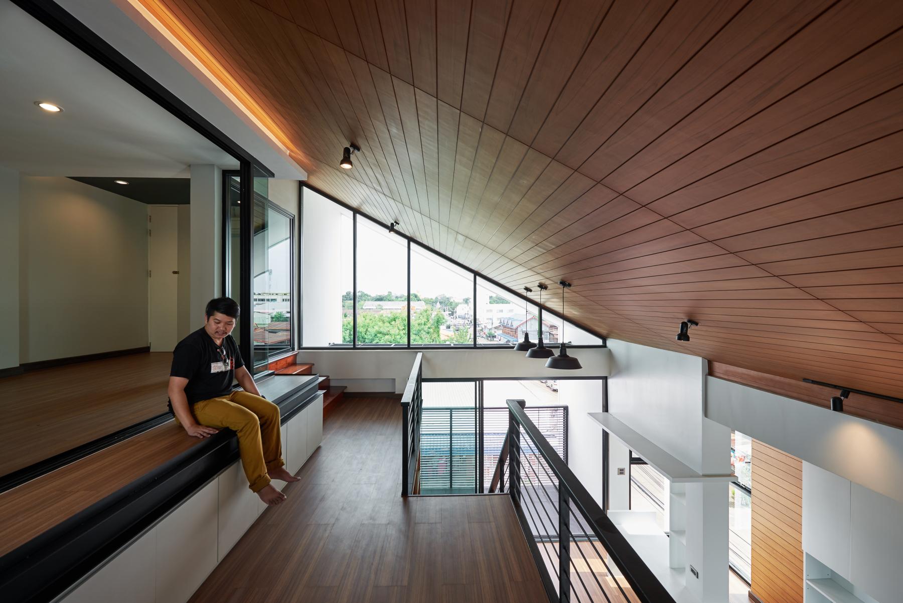 สุธี สถาปนิก 8